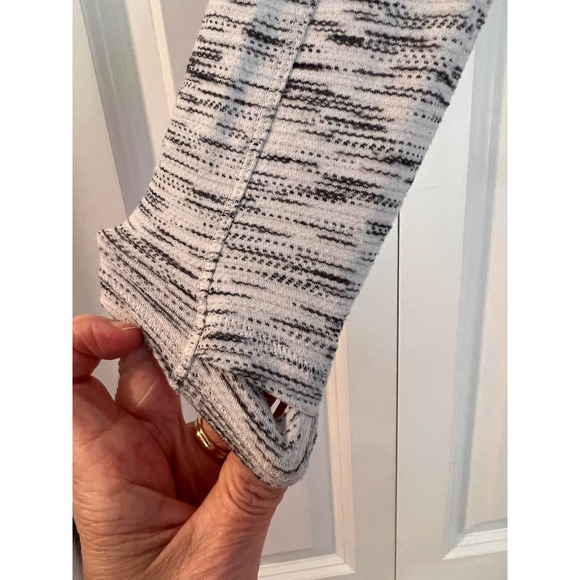 Lululemon Meant To Move Long Sleeve Shirt in Tiger Space Dye Black White - Picture 4 of 8